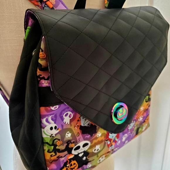 Backpack - Picture 5 of 7